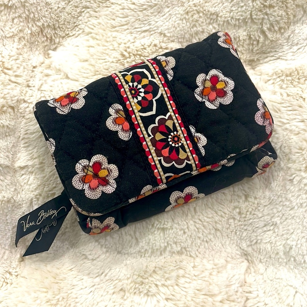 Vera Bradley Magnetic Fold Floral Wallet